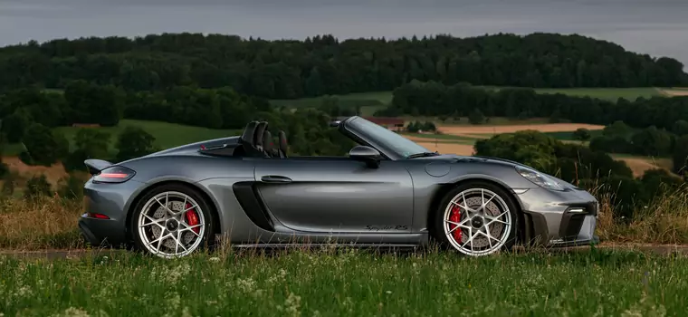 Porsche 718 Spyder RS. Wspaniały sposób na pożegnanie silników spalinowych