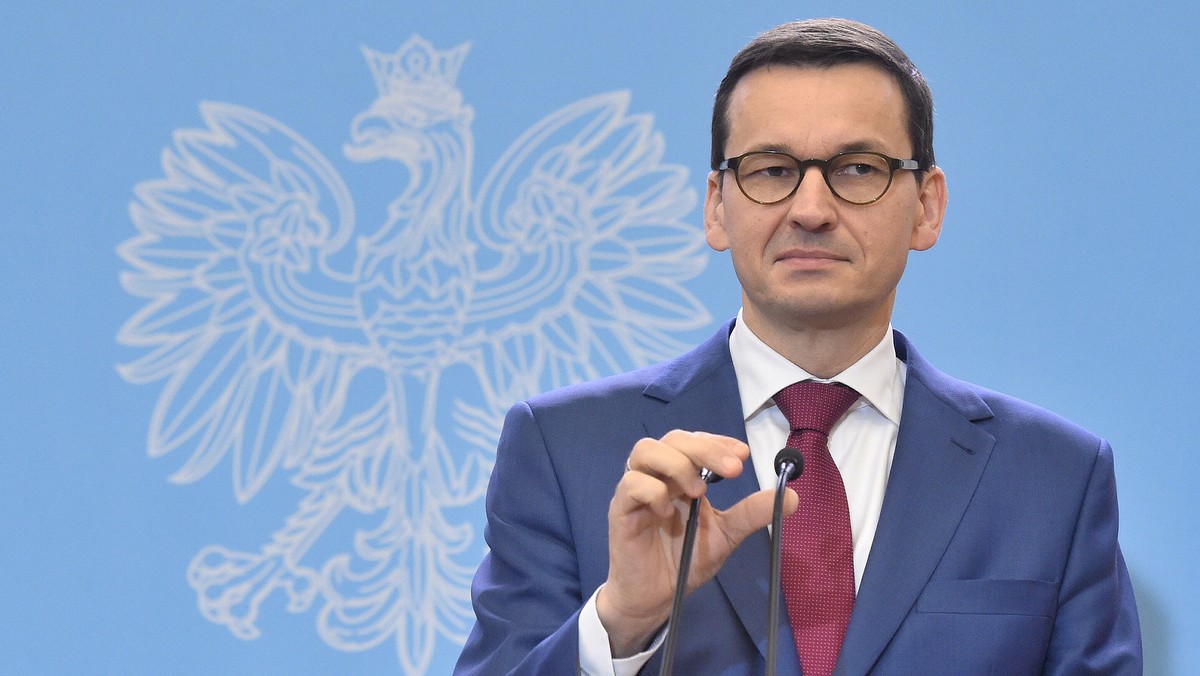 Premier Mateusz Morawiecki powołał Polską Grupę Lotniczą - poinformował prezes PLL LOT Rafał Milczarski, który jednocześnie został szefem PGL. Jest to spółka akcyjna z kapitałem 1,2 mld zł; w jej skład wejdą spółki Skarbu Państwa, m.in. PPL LOT, LOT AMS, LS Airport Services.