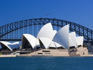 Gospodarka Australii opiera się głównie na sektorze usług, które odpowiadają za 71 proc. PKB. N/z Sydney Opera House
