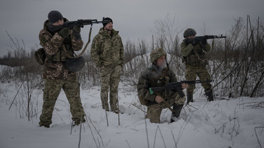 Ukraina pod śniegiem. Putin szykuje się na zimowy atak, ale jednego nie przewidział. "Pogrąży go tajny system FrankenSAM" [ANALIZA]