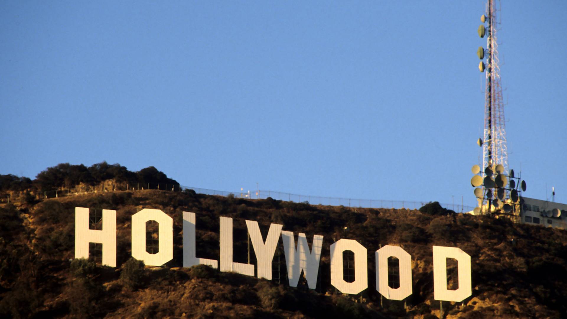 Čuveni Hollywood znak pretvoren u - Hollyweed