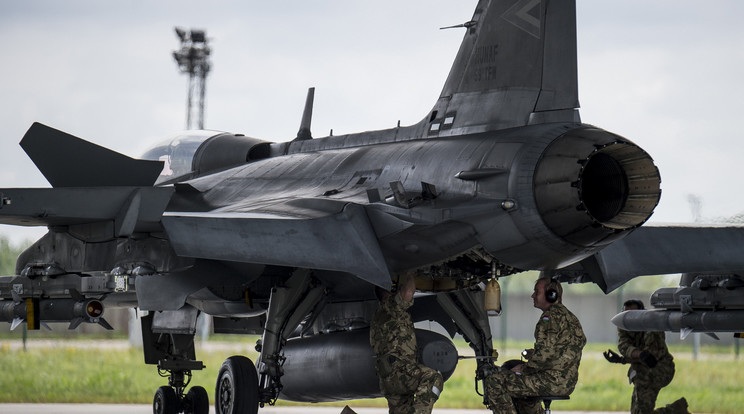 Mivel Litvánia, Lettország és Észtország nem rendelkezik vadászgépekkel, ezért a NATO végzi a légtérvédelmüket /Fotó: MTI - Ujvári Sándor
