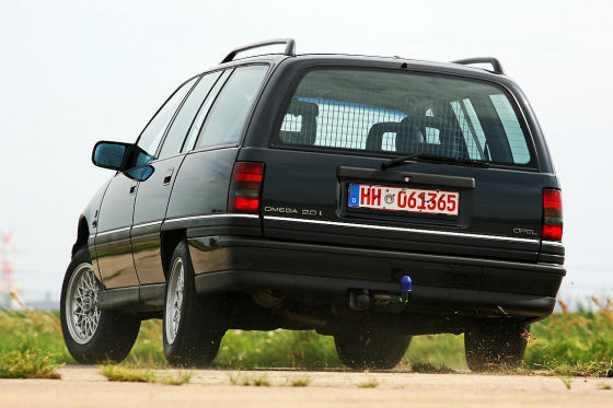 Mercedes W124,Opel Omega i Volvo 240: kombi marzeń sprzed lat!