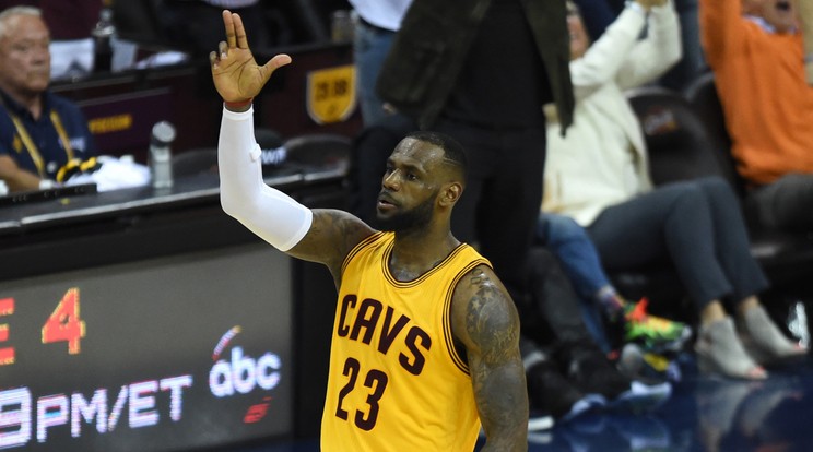 LeBron mától Oscar Robertsont veheti célba/ Fotó: AFP