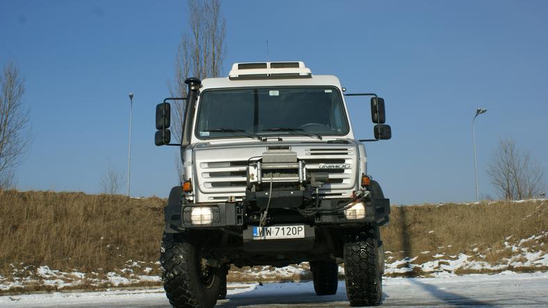 Unimog U 500 jeszcze samochód czy już traktor? Moto