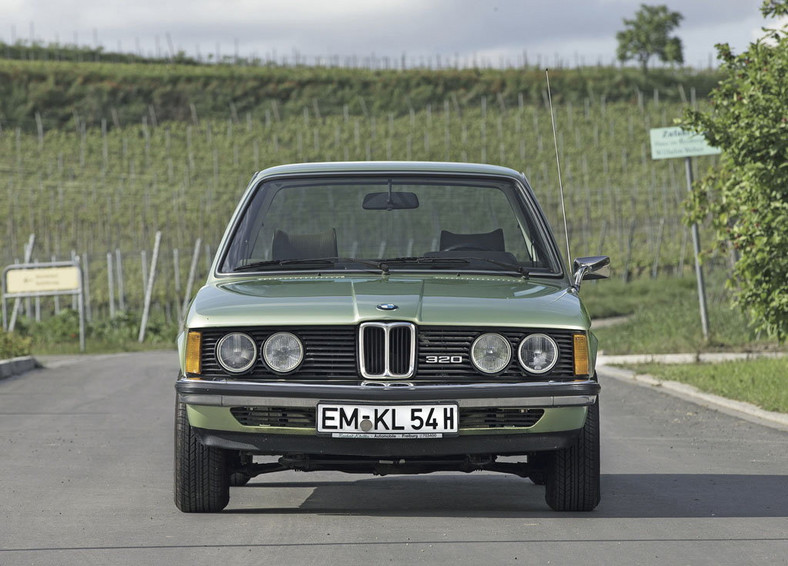 Klasyk, który cię nie zrujnuje - BMW 320/6