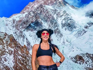 - Zawsze jestem dobrej myśli. Traktuję wyprawę na K2 jako przygodę. Góry sprawiają mi radość. Nie zamierzam w nich umrzeć - mówi Magdalena Gorzkowska