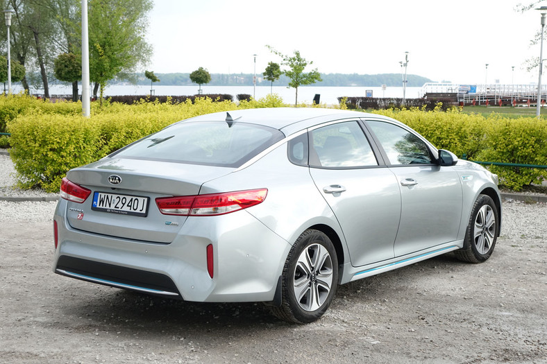 Kia Optima Plug in Hybrid – hybryda idealna na taksówkę?