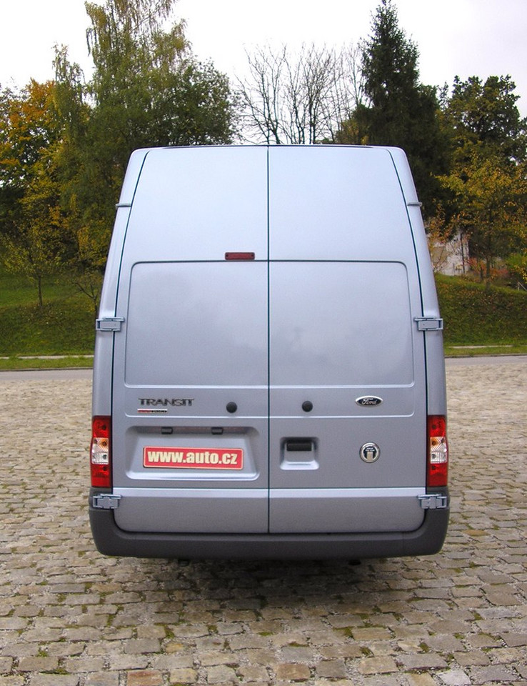 Ford Transit 3.2 TDCi i Transit SportVan: pierwsze jazdy