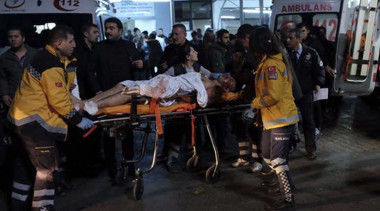39 áldozata és 69 sebesültje volt az isztambuli terrortámadásnak  /Fotó: MTI