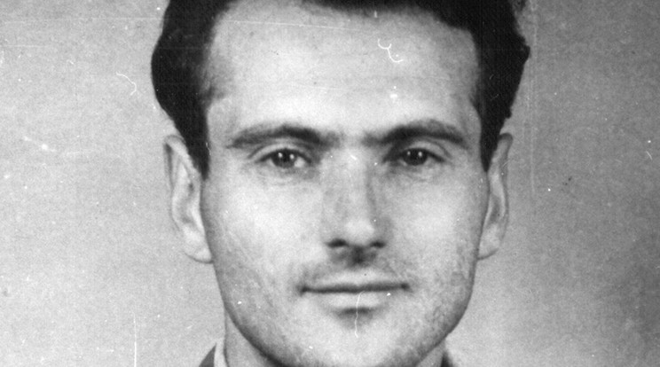 A férfi a forradalom egyik legellentmondásosabb figurája volt: hithű kommunistából lett az utcai harcok egyik ikonikus vezéralakja / Fotó: OSZK