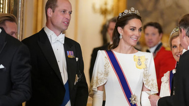 Księżna Kate olśniła na bankiecie państwowym. Wybrała specjalną tiarę