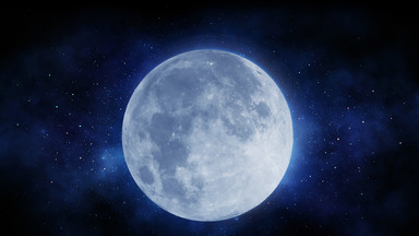 Pełnia niebieskiego Księżyca już w ten weekend. Czym jest to zjawisko?