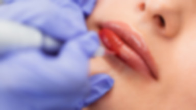 Makijaż permanentny to nie tylko kreska na powiece, pomaga też kobietom po mastektomii
