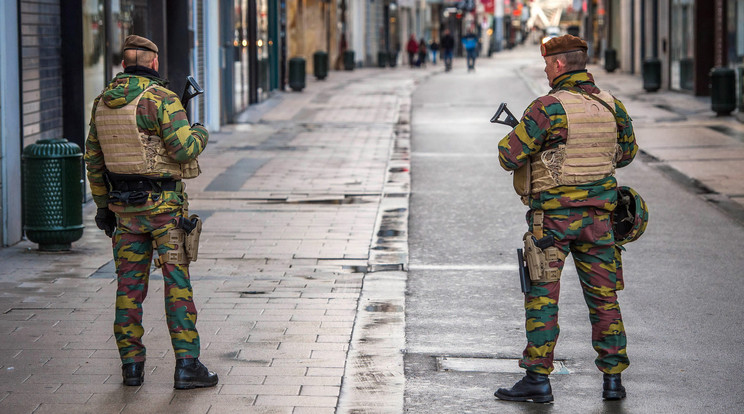Brüsszelben üresek az utcák, nincs tömegközlekedés, katonák járőröznek/ Fotó: MTI