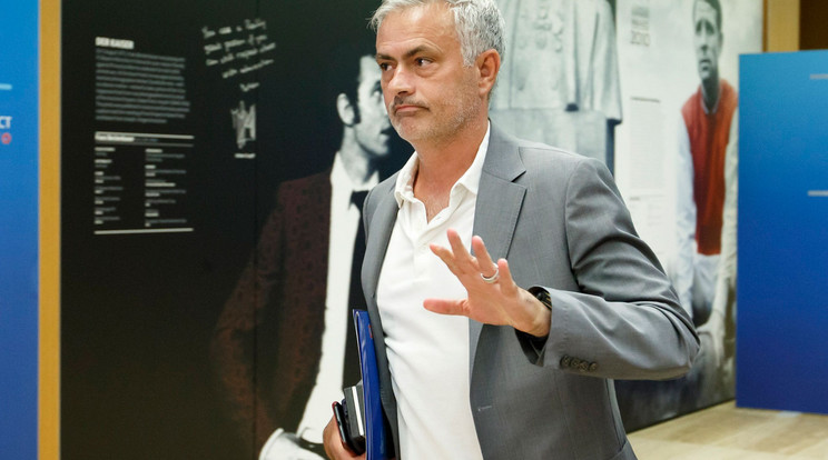 José Mourinho / MTI/EPA/Salvatore Di Nolfi