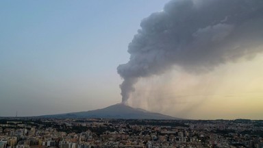 Wulkan Etna urósł. To rezultat dużej aktywności