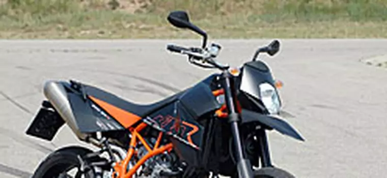 KTM 950 Supermoto R: duży dzikus (test)