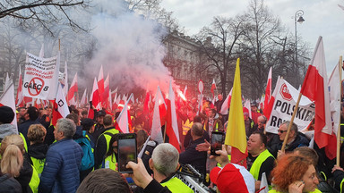 Rolnicy przerwali spotkanie z ministrem Donalda Tuska. "Nie padło nic konkretnego" [NA ŻYWO]