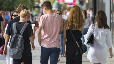 Skąd nastolatki mają pieniądze? "Jakby moja matka wiedziała, to by się wściekła"