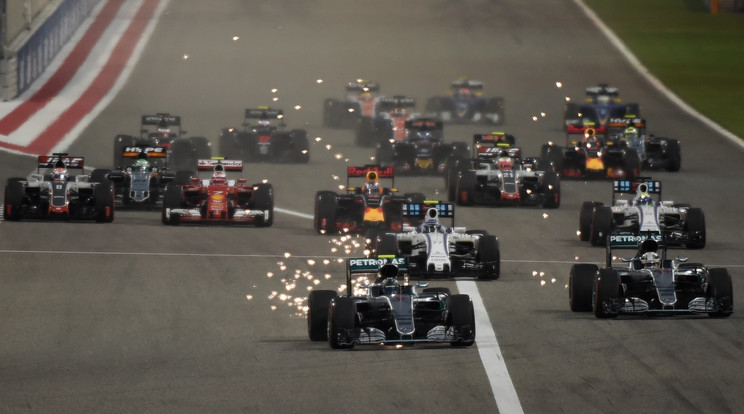 Mégis felbőghetnek a motorok Bahreinben /Fotó: AFP