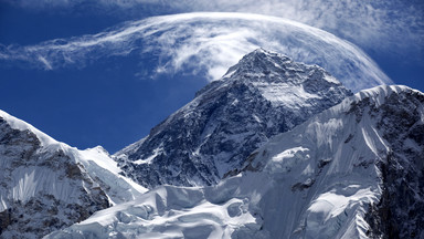 Nepal po raz pierwszy zmierzy Mount Everest