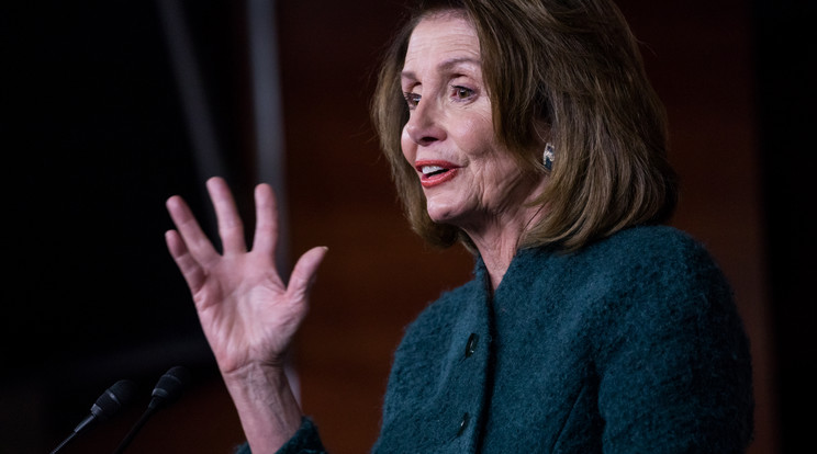 Nancy Pelosi rekord hosszan beszélt a képviselőházban /Fotó: AFP