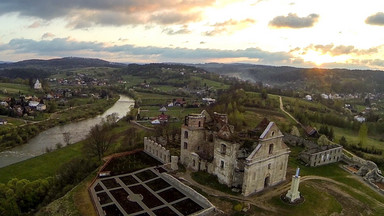 Zagórz odbuduje ruiny XVIII-wiecznego klasztoru karmelitów bosych