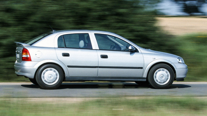 5. Opel Astra G (1999-2009) - 9000 zł za auto z 2004 r. 