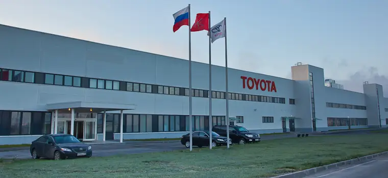 Toyota także odwraca się od Rosji. Wstrzymuje sprzedaż i produkcję w tym kraju