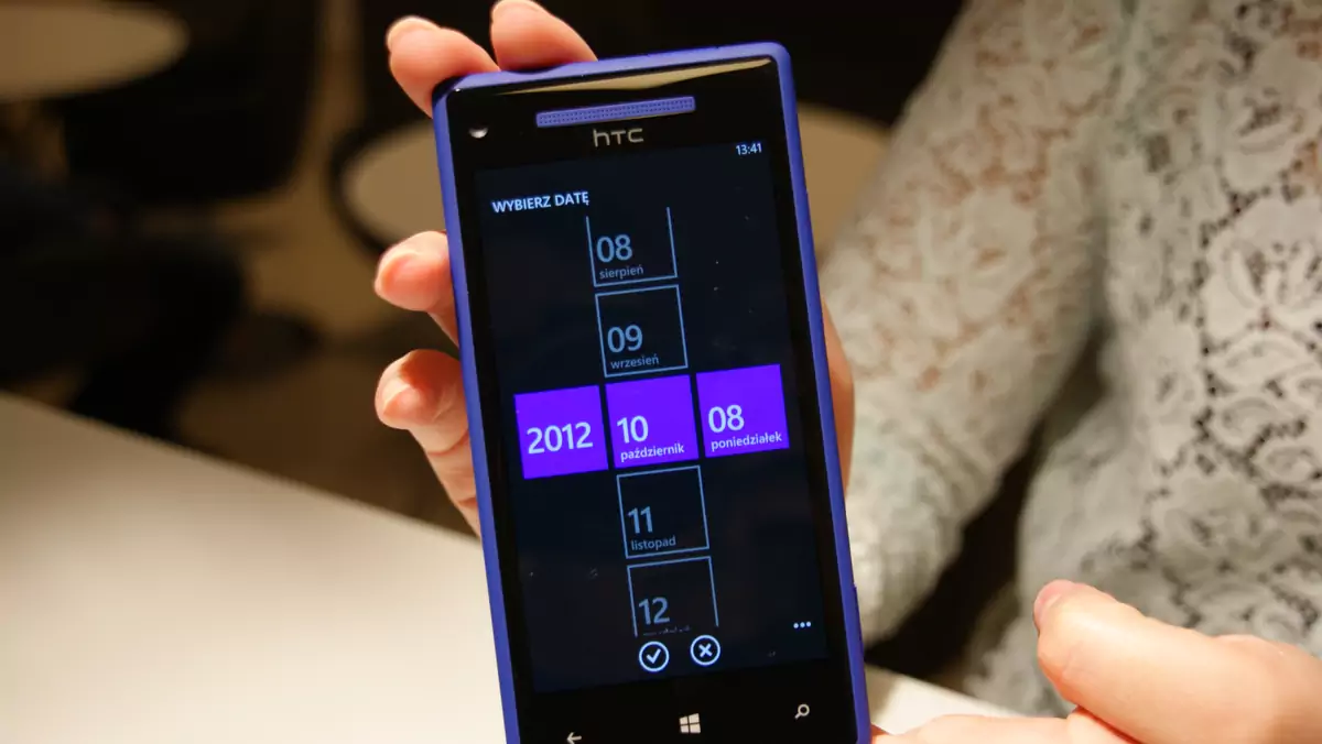 HTC 8X