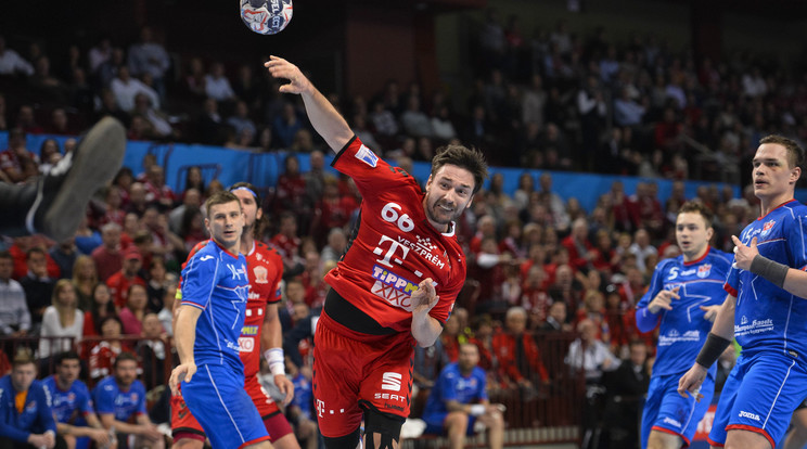 Lékai (66-os) és a Veszprém 
nagyon simán, 34-22-re győ-
zött a fehérorosz Breszt ellen 
a kézilabda-BL-ben /Fotó: MTI Bodnár Boglárka