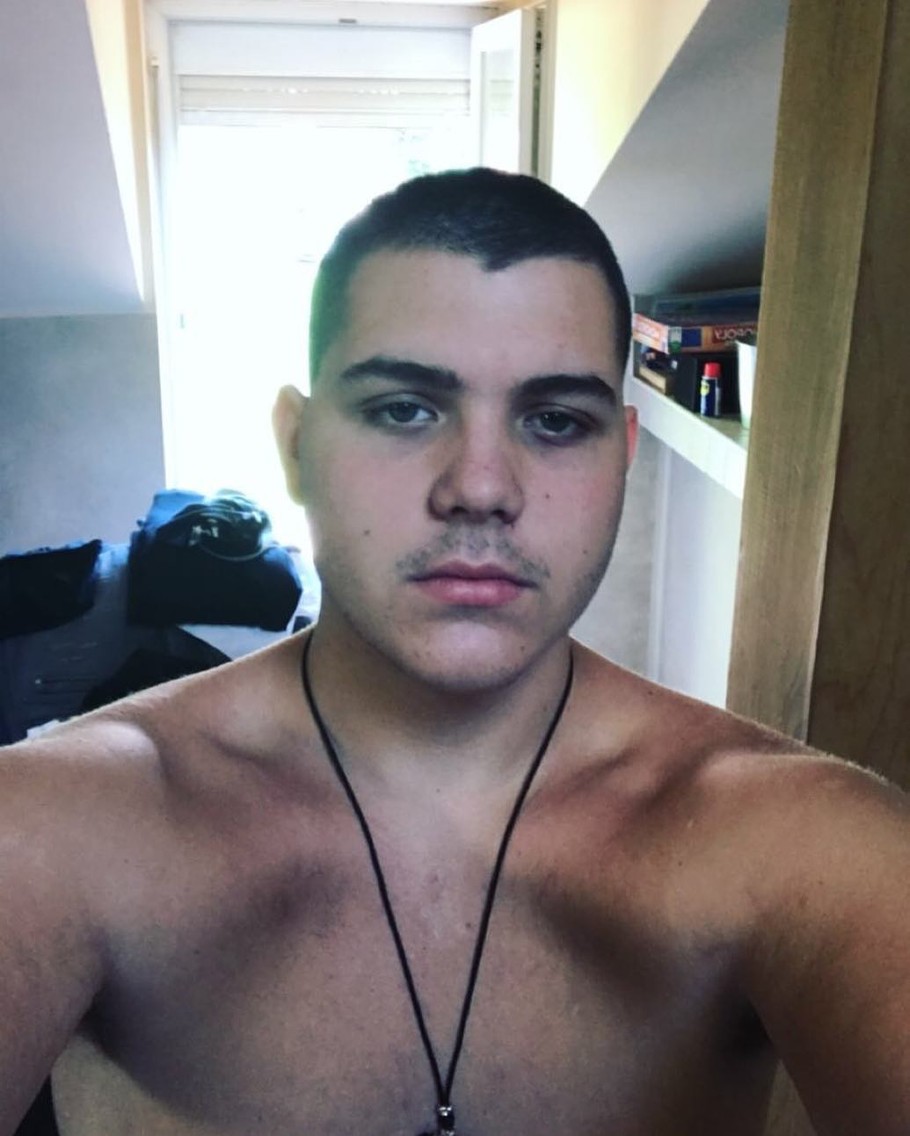 Viktor Živojinović