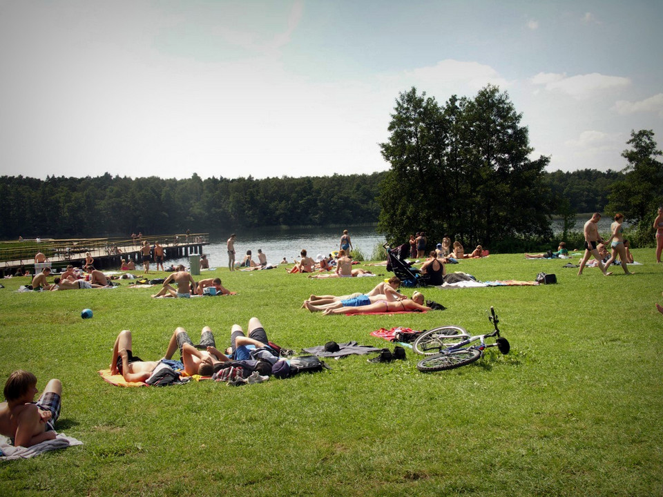 Kąpielisko nad jeziorem Strzeszyńskim w Poznaniu