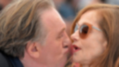 Gerard Depardieu próbuje pocałować aktorkę Isabelle Huppert