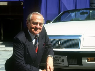 Lee Iacocca jako prezes Chryslera w 1987 r.