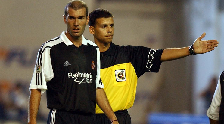 Zinédine Zidane tíz évvel ezelőtt viselte utoljára a Real-mezt /Fotó: EUROPRESS GETTY IMAGES
