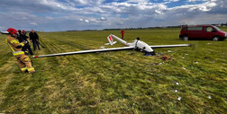 Szybowiec nagle runął na ziemię. Pilot z poważnymi obrażeniami