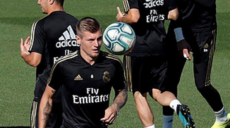 Toni Kroos a klub egyik októberi edzésén / Fotó : MTI EPA - Chema Moya