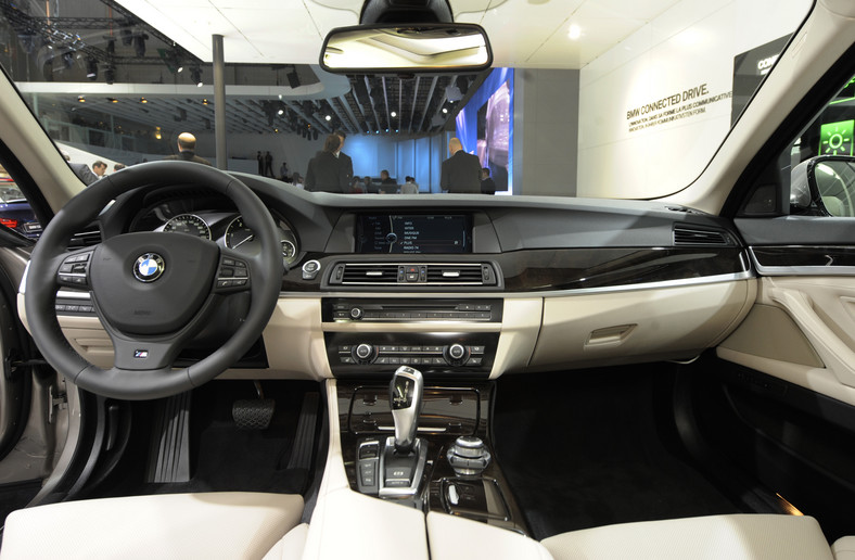 BMW Vision ConnectedDrive 5