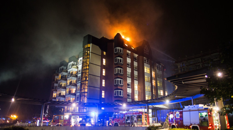 Leégett egy német kórház, legalább ketten meghaltak /Fotó: MTI