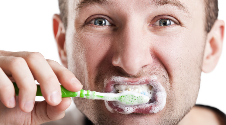 Minden negyedik férfi csak napi egyszer mos fogat /Fotó: Northfoto