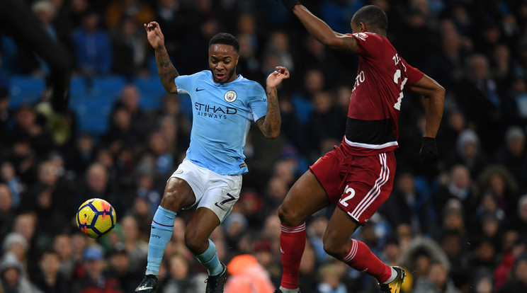 Raheem Sterling (balra) csapata húzóembere / Fotó: AFP