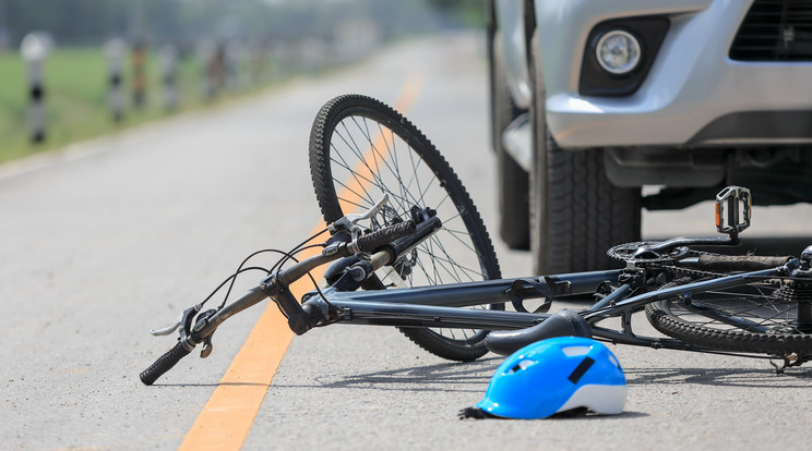 Halálra gázoltak egy biciklist Debrecennél / Illusztráció: Shutterstock