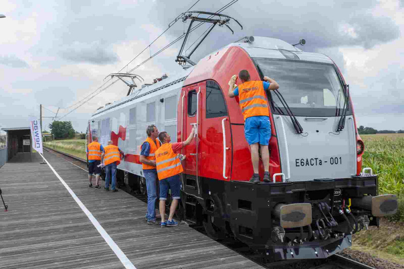 Nowa lokomoywa elektryczna Newag - Dragon 2