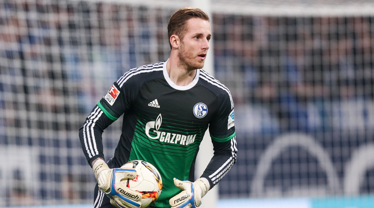A Leverkusen meccs után megint csak magyarázkodhat Fährmann /Fotó: AFP