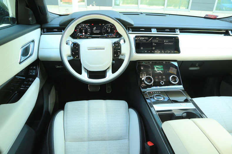 Range Rover Velar D300 - zachwyca niemal w każdym calu