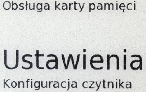 Dzięki specyficznej budowie ekranu, tekst jest wyraźny i czytelny. Największą jednak zaletą jest brak źródła światła, ponieważ taki ekran nie męczy wzroku bardziej niż zwykła książka