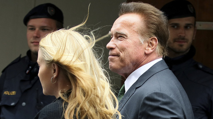 Arnold Schwarzeneggert Lauda özvegye kérte fel, hogy mondjon beszéded a búcsúztatón / Fotó: MTI EPA/CHRISTIAN BRUNA