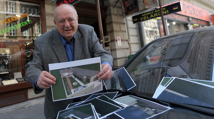 Klapka György
megálmodta a
„kedvencek temetőjét”, ám
­hiába költött rá, egyelőre nem kapott működési engedélyt /Fotó: Gy. Balázs Béla